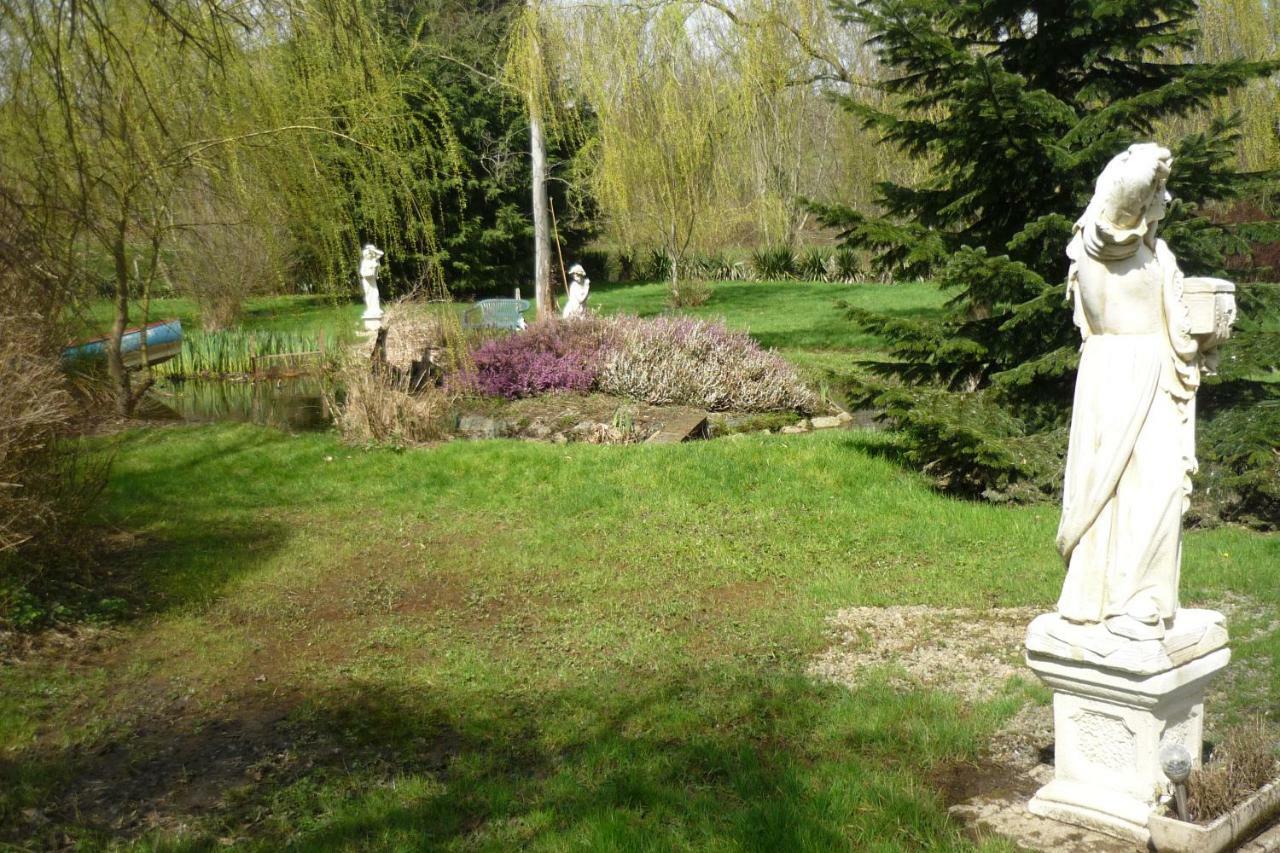 Gite Le Clos De See Chérencé-le-Roussel Eksteriør billede